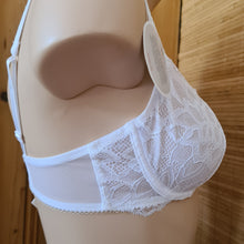Lade das Bild in den Galerie-Viewer, BHs Triumph