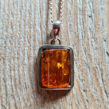 Lade das Bild in den Galerie-Viewer, Edelstein Kette Bernstein